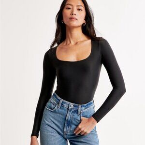 Abercrombie   Finch Soft AF Long-Sleeve Squareneck Bodysuit
